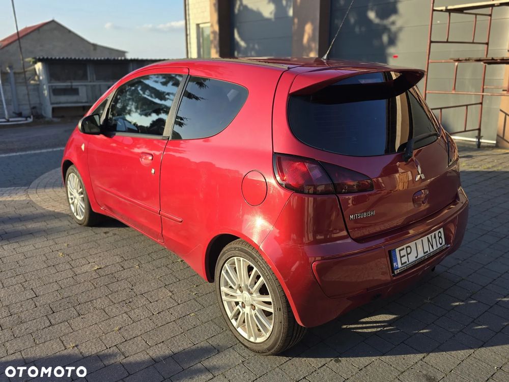 Mitsubishi Colt - 3