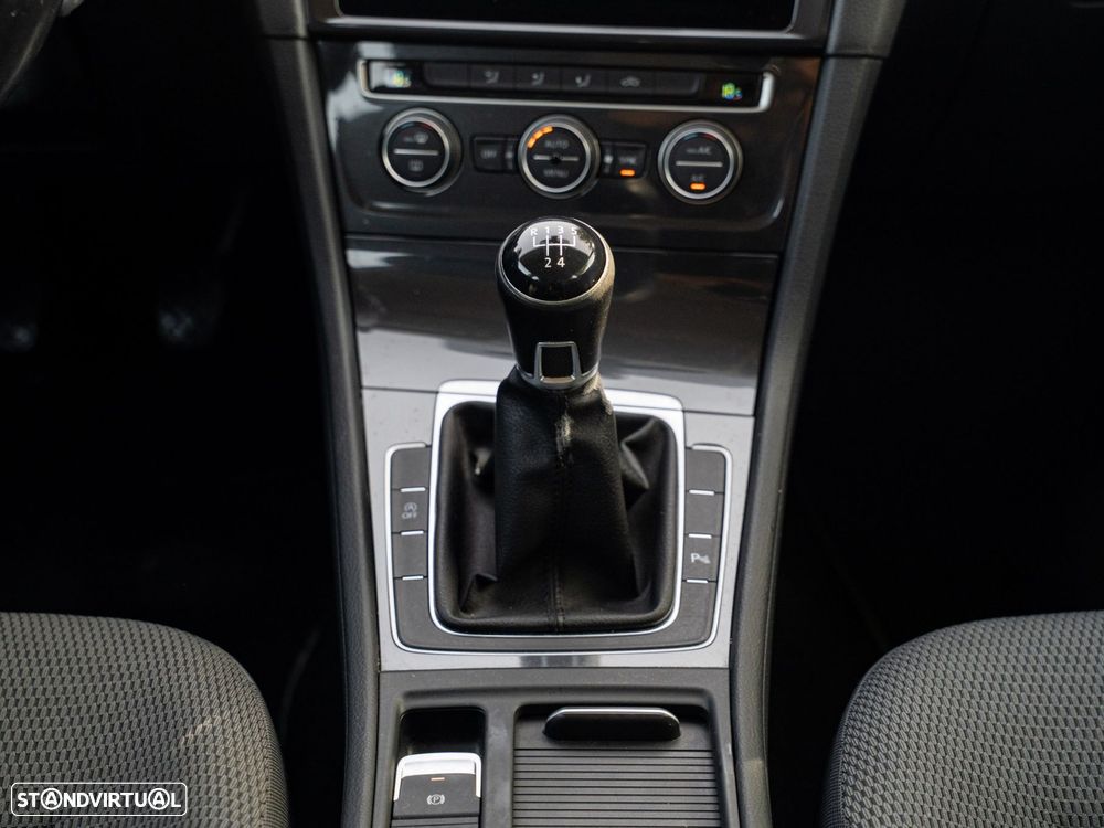 VW Golf Variant 1.6 TDi Confortline - 43