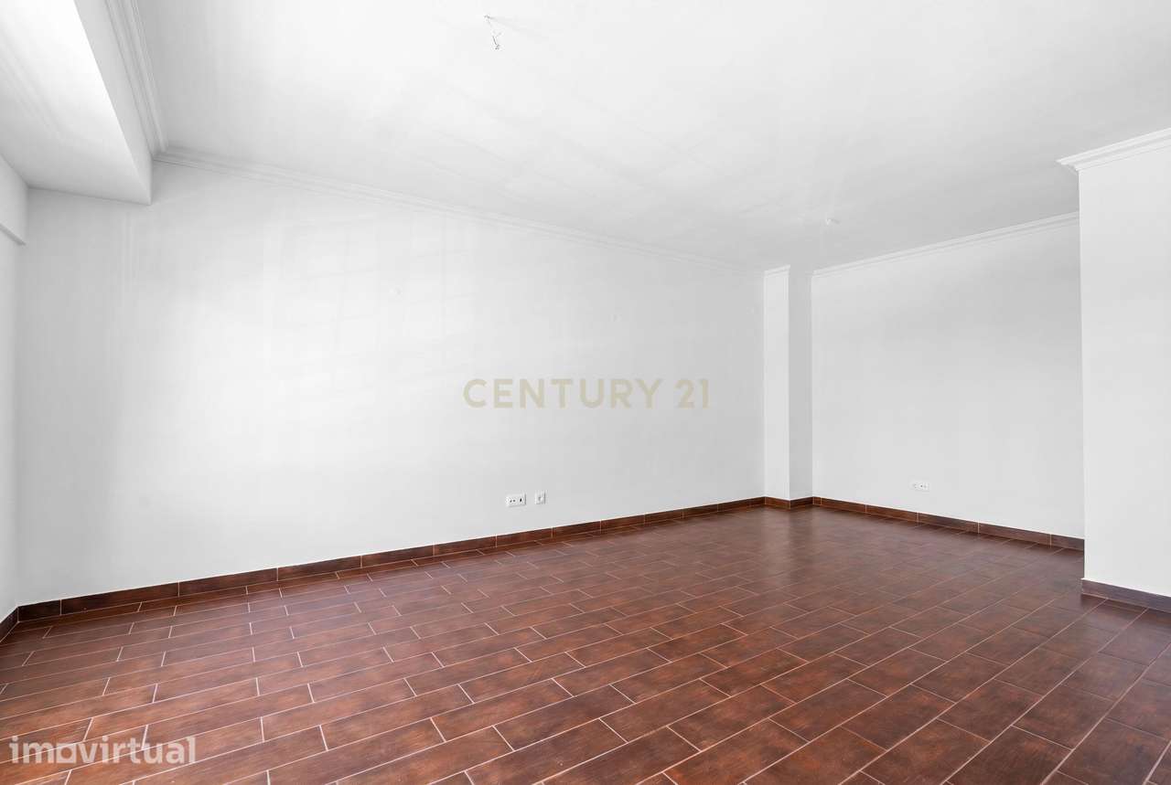 APARTAMENTO T3 BENAVENTE - Grande imagem: 2/39