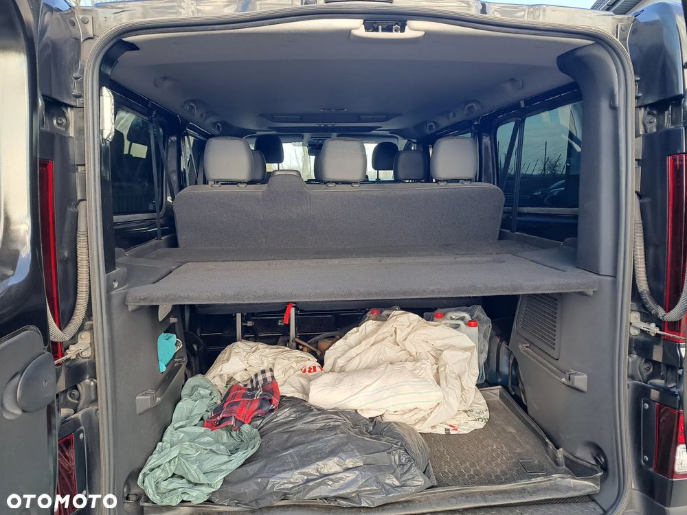 Renault Trafic 2.0 dCi - 12
