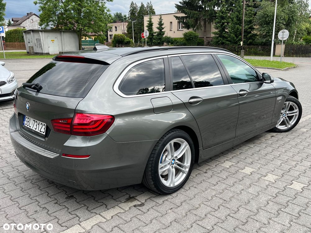 BMW Seria 5 520d xDrive - 12