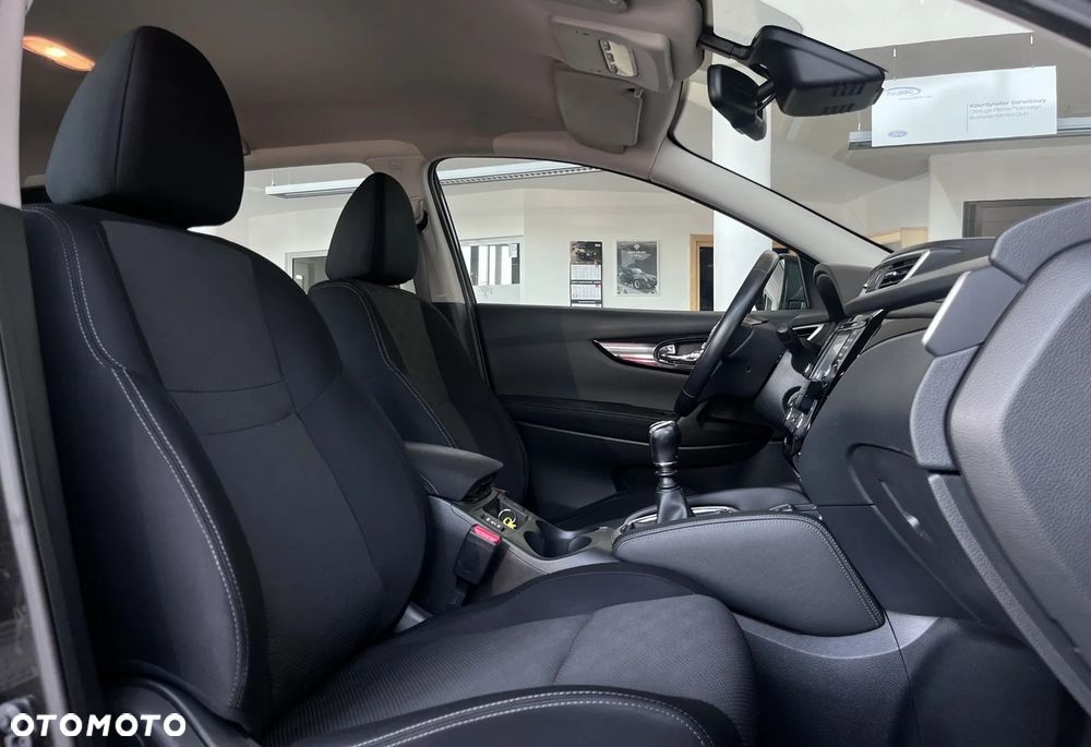 Nissan Qashqai 1.2 DIG-T N-Connecta EU6 - 24