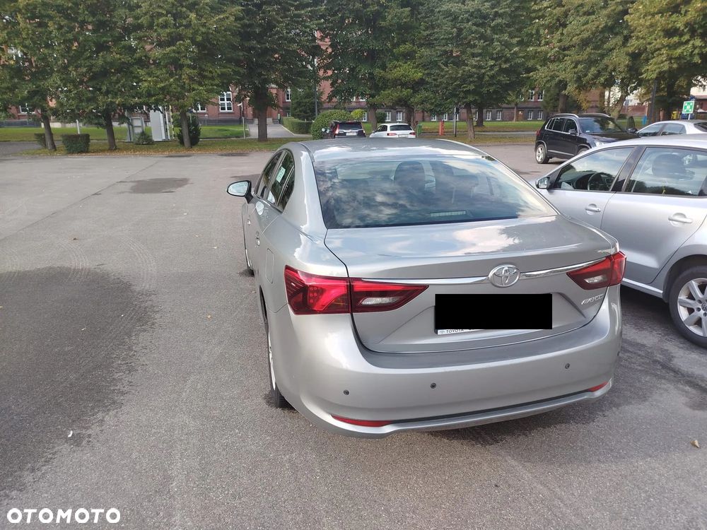 Toyota Avensis 2016