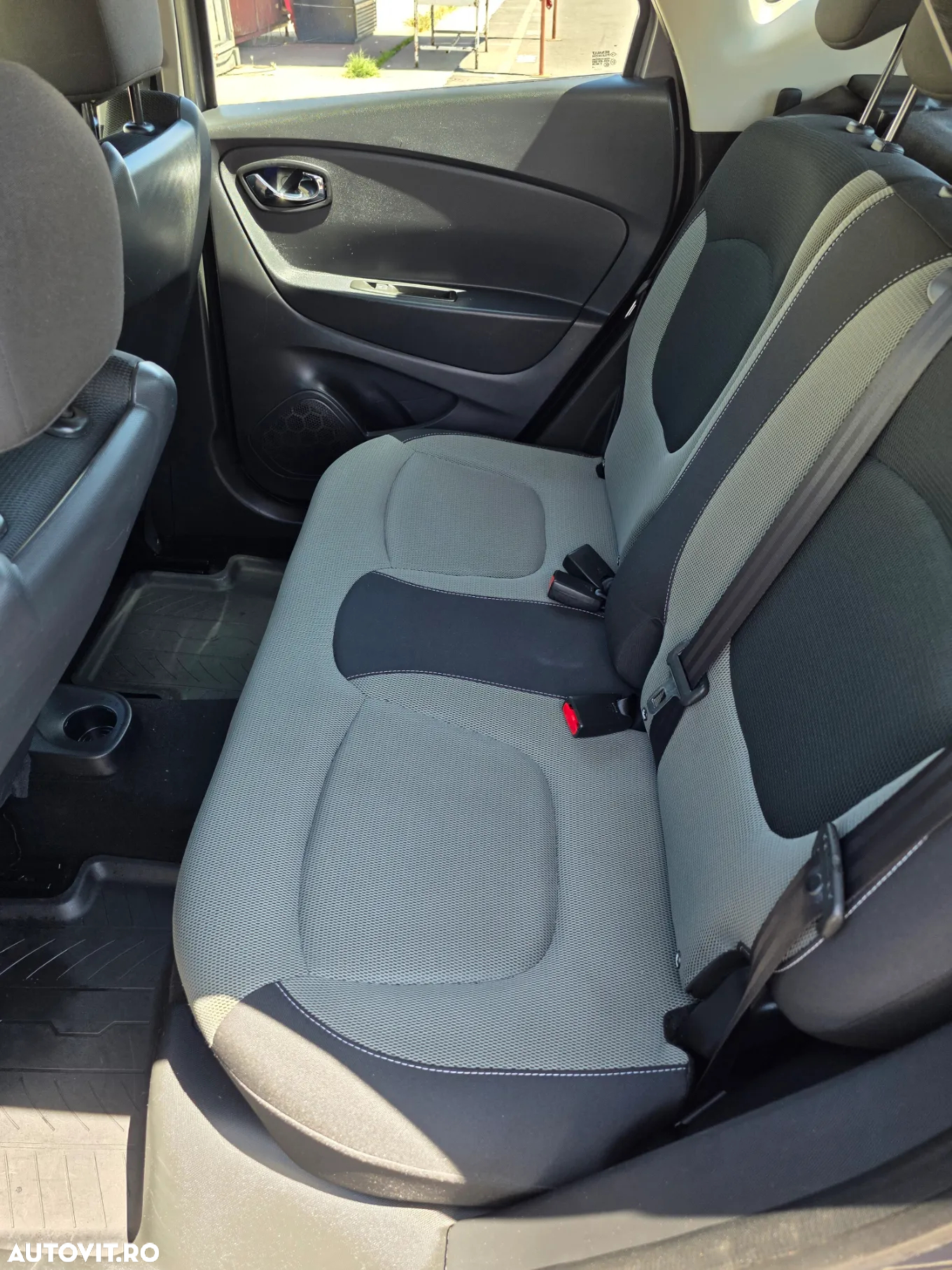 Renault Captur (ENERGY) TCe 90 INTENS - 8