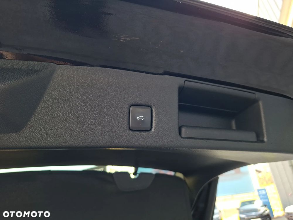 Ford Kuga 2.5 FHEV FWD Titanium X - 34