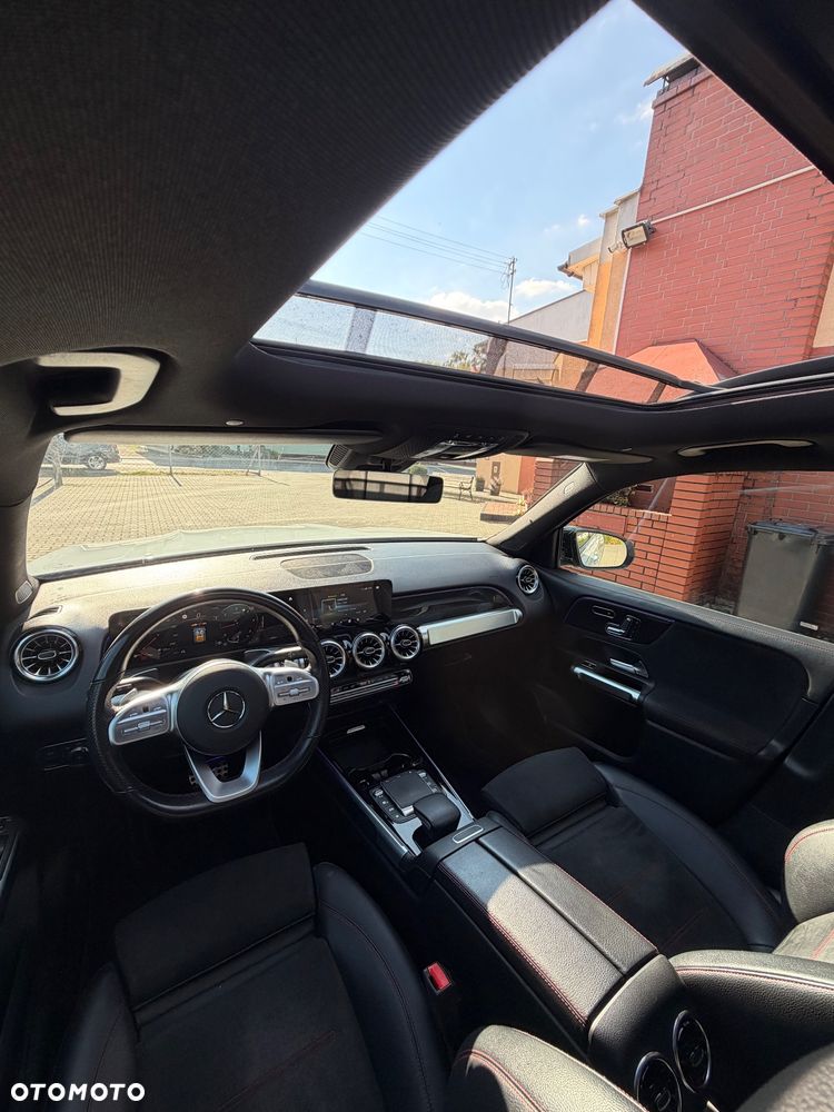 Mercedes-Benz GLB - 9