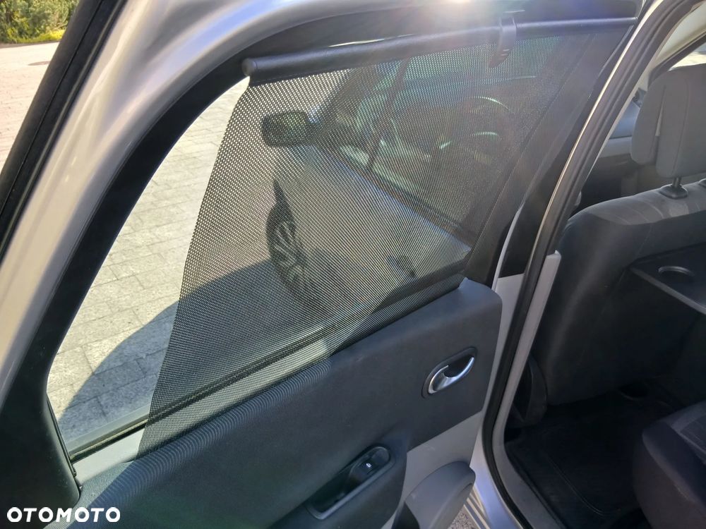 Renault Scenic 1.6 16V Authentique Dynamique - 19