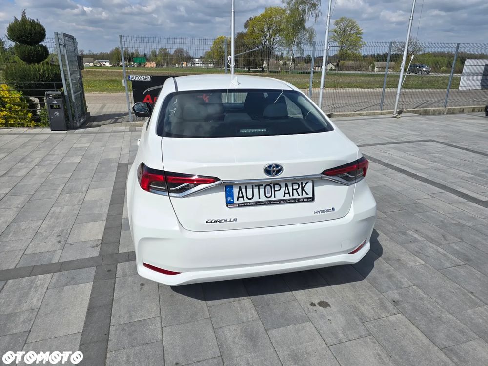 Toyota Corolla - 13