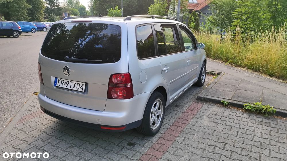 Volkswagen Touran 1.6 Trendline - 4