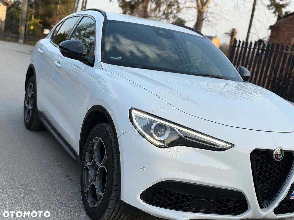 Alfa Romeo Stelvio 2.0 Turbo B-Tech Edition Q4 - 38