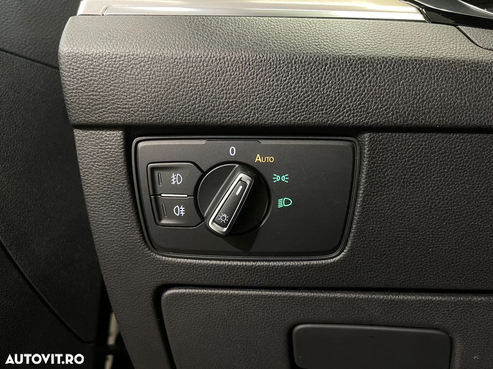 Volkswagen Passat 2.0 TDI DSG Highline - 23