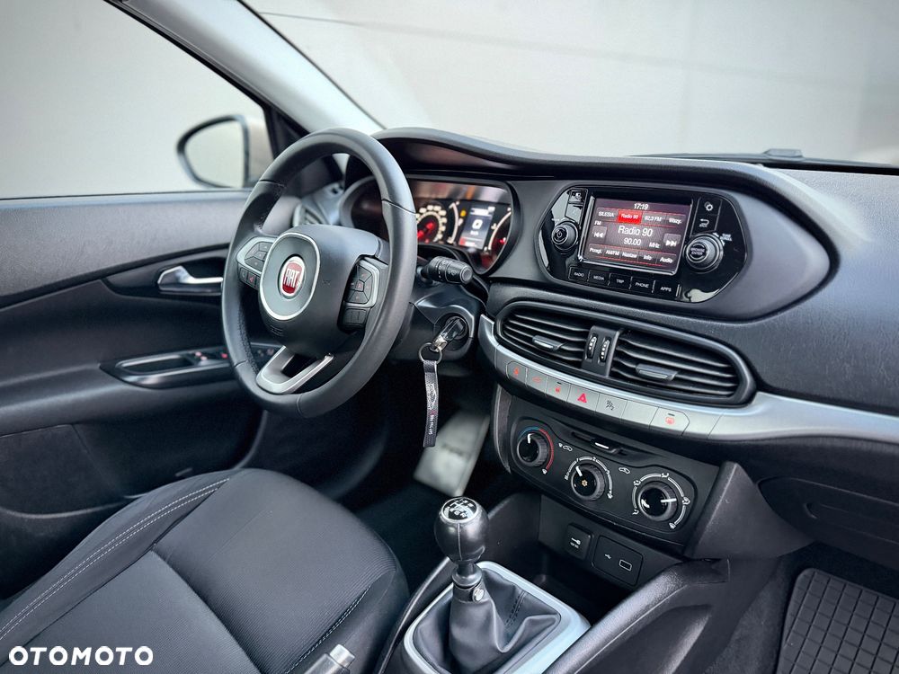 Fiat Tipo 1.4 16V Lounge - 24
