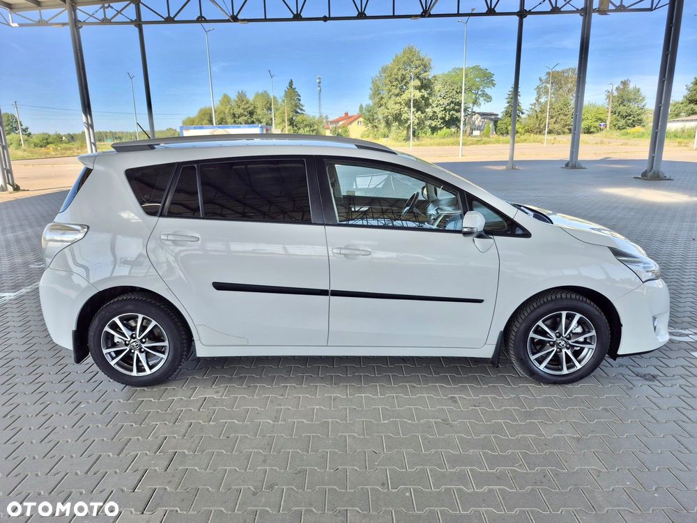 Toyota Verso 1.8 Prestige 7os - 6