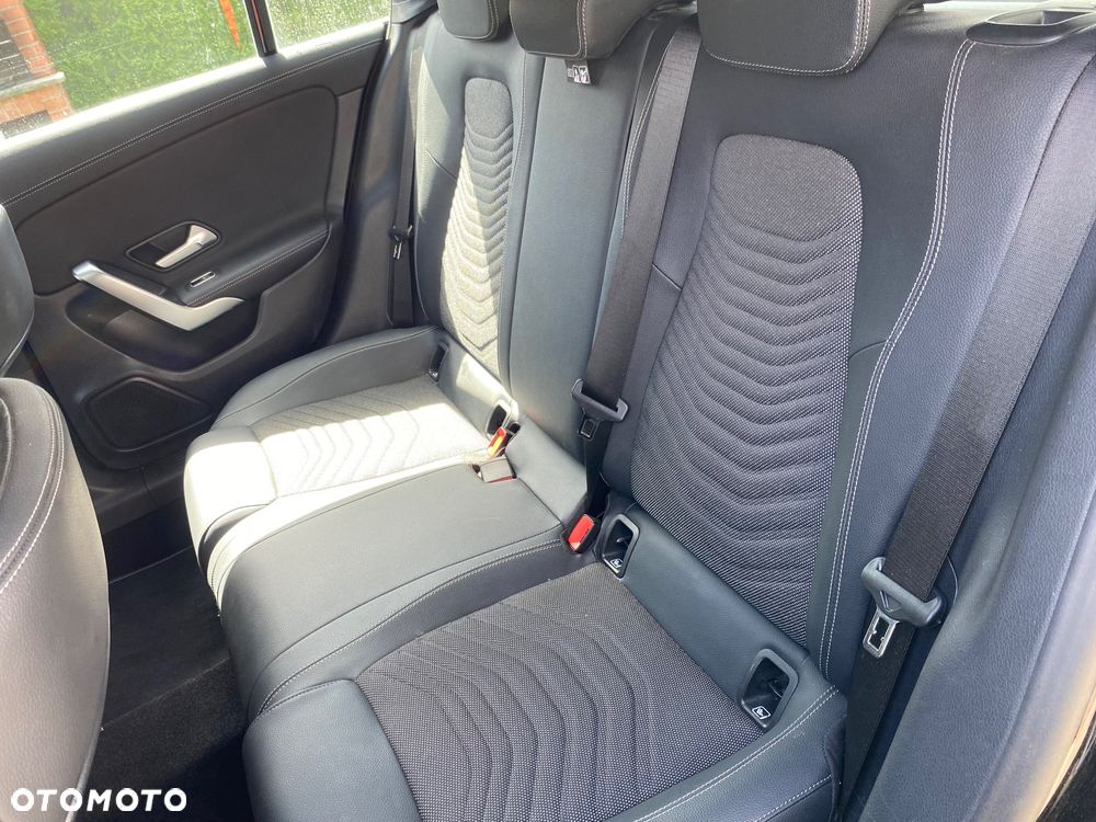 Mercedes-Benz CLA 200 d 8G-DCT - 8