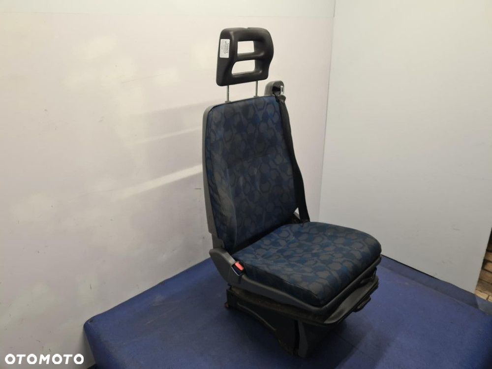 IVECO EURO CARGO 75E18 FOTEL KIEROWCY. - 4