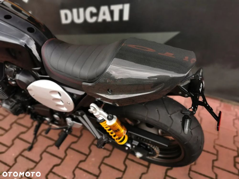 Yamaha XJR - 13