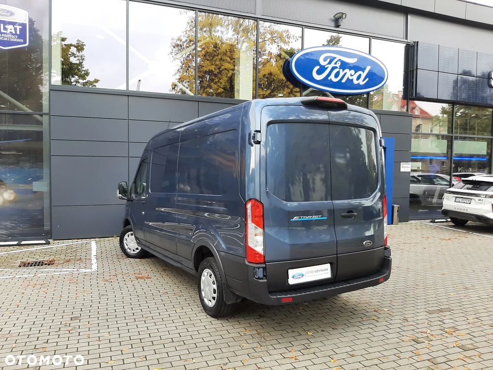 Ford Transit - 32