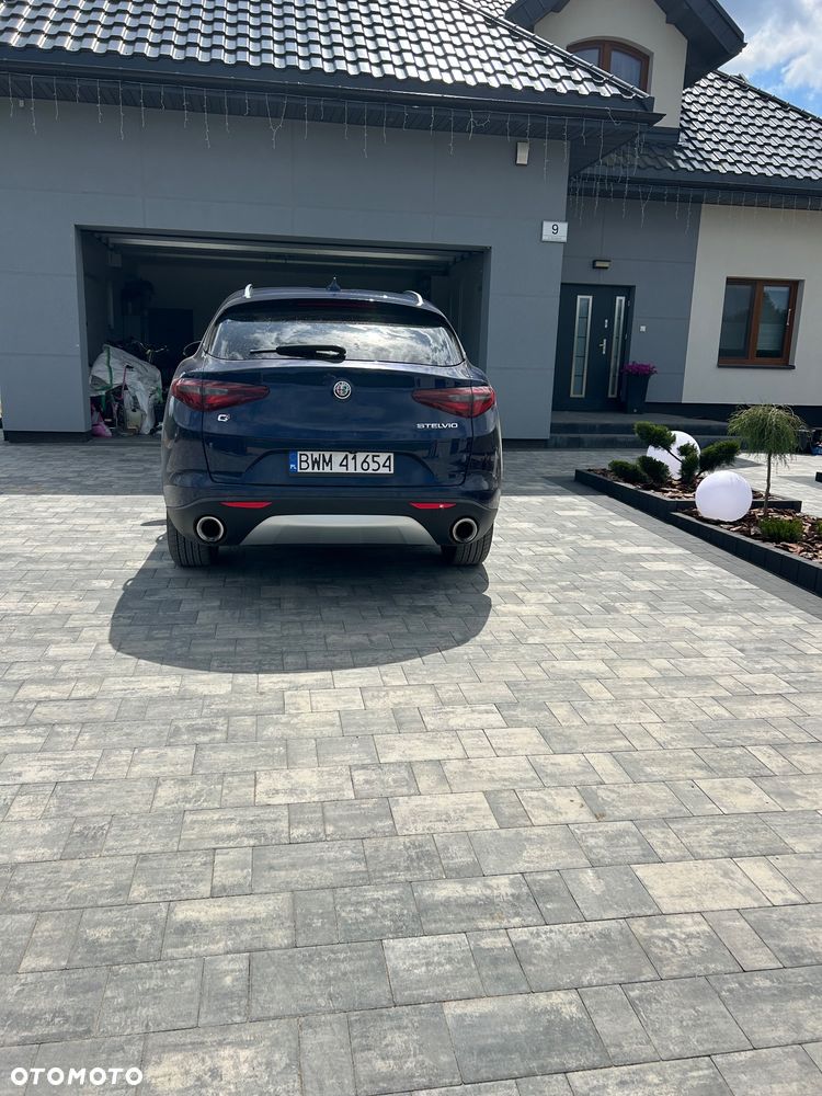 Alfa Romeo Stelvio 2.0 Turbo TI Q4 - 9