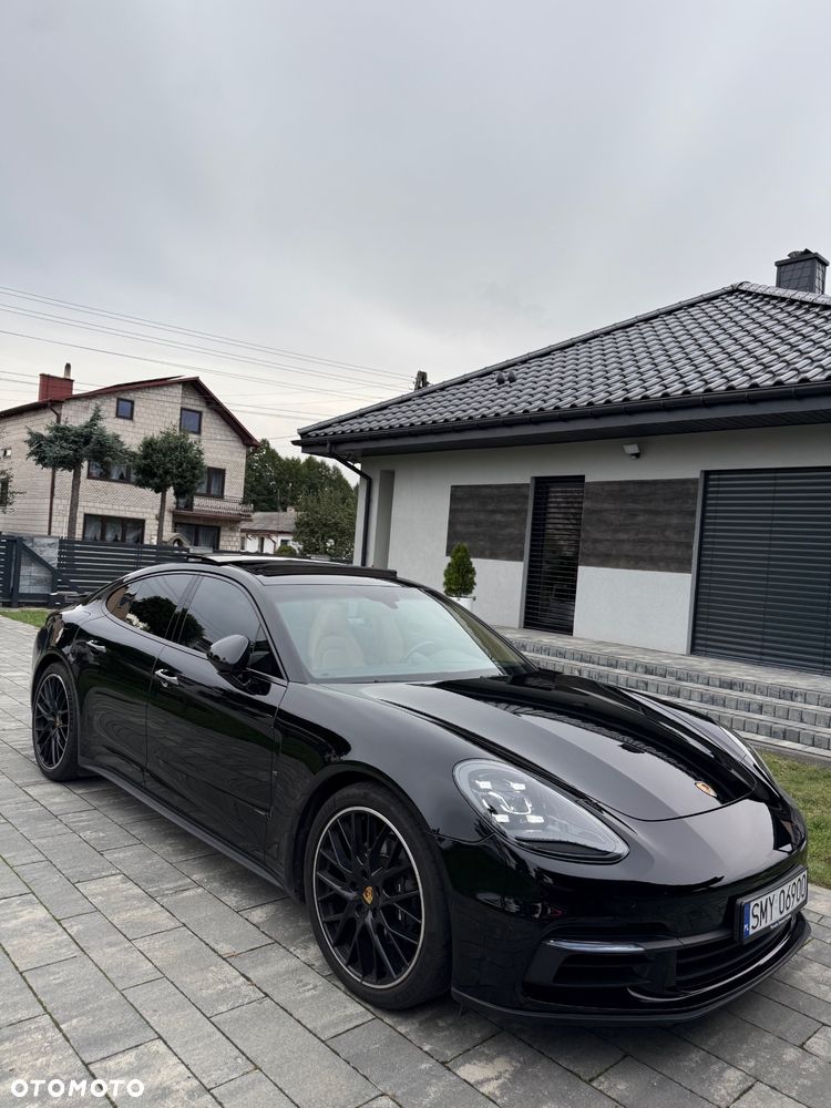 Porsche Panamera Standard - 10
