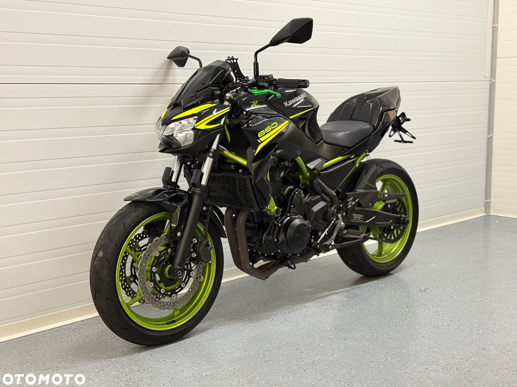 Kawasaki Z - 12
