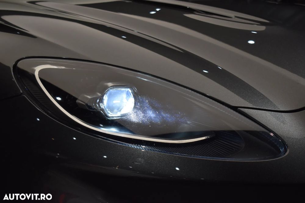 Aston Martin DBX - 24