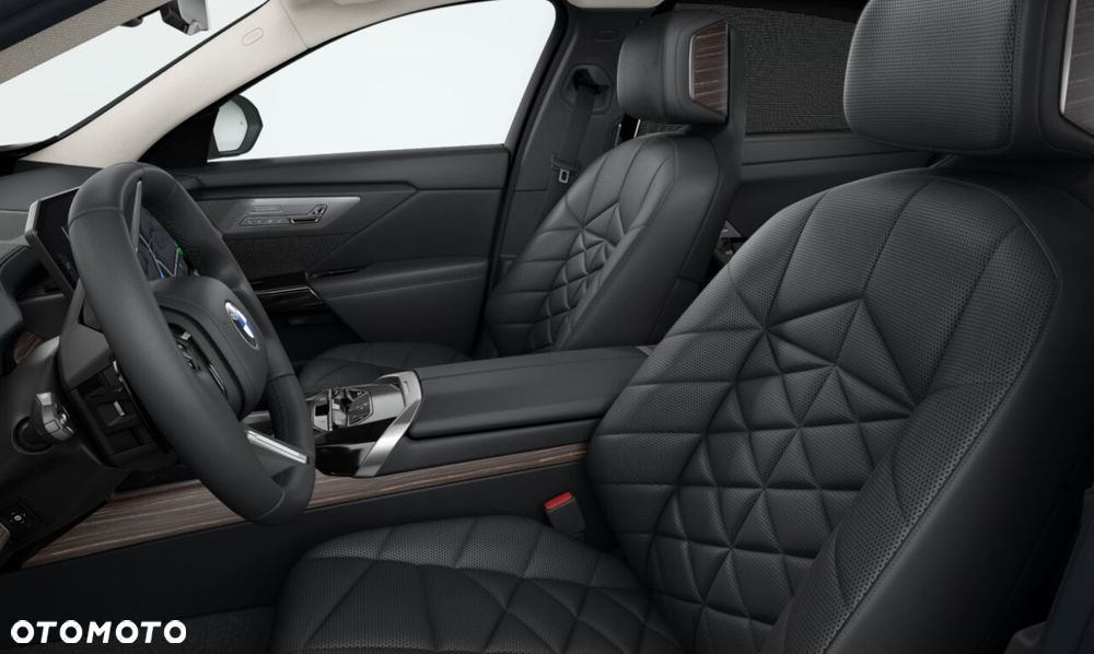 BMW Seria 7 750e PHEV xDrive Individual Edition sport - 11