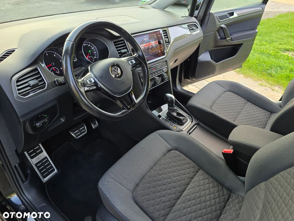 Volkswagen Golf Sportsvan 2.0 TDI SCR DSG Join - 32