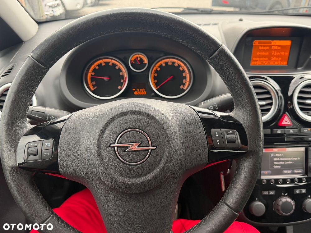 Opel Corsa 1.2 16V Cosmo - 17