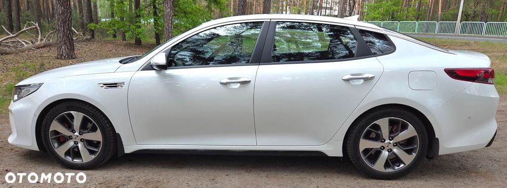 Kia Optima - 14