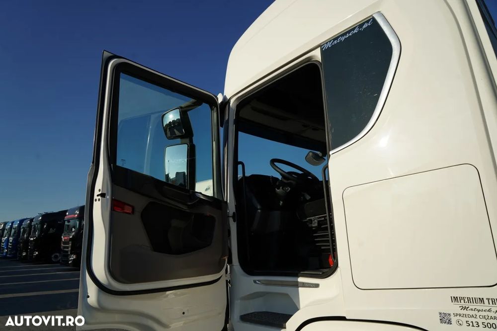 Scania R 650 / V8 / 6x4 / SISTEM HIDRAULIC / MASĂ NETĂ: 100.000 KG / I-PARK COOL / TRACTOR CU 3 AXE / ANVELOPE 100% - 25
