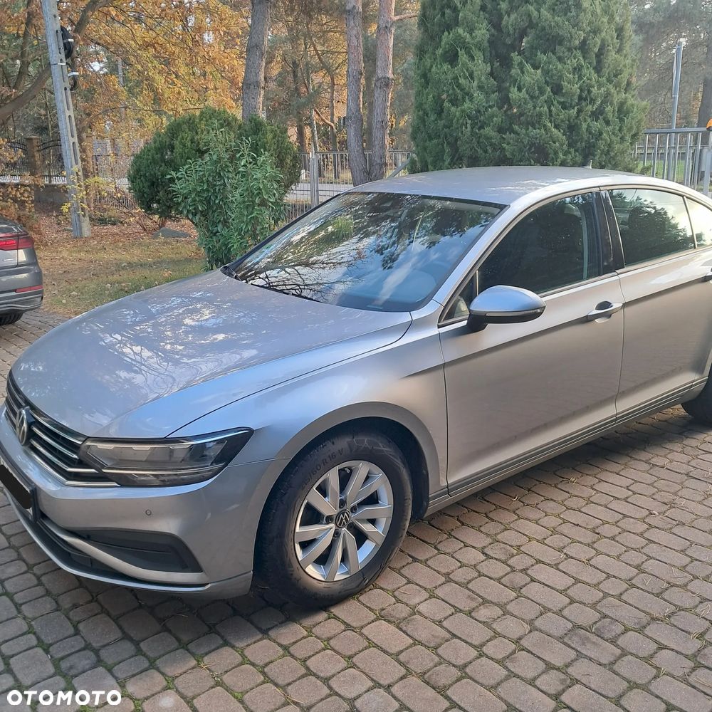 Volkswagen Passat ver-2-0-tdi-evo-essence-dsg - 2