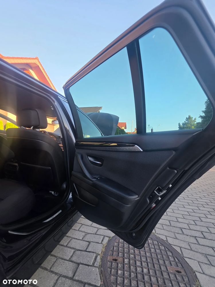 BMW Seria 5 520d Luxury Line - 14