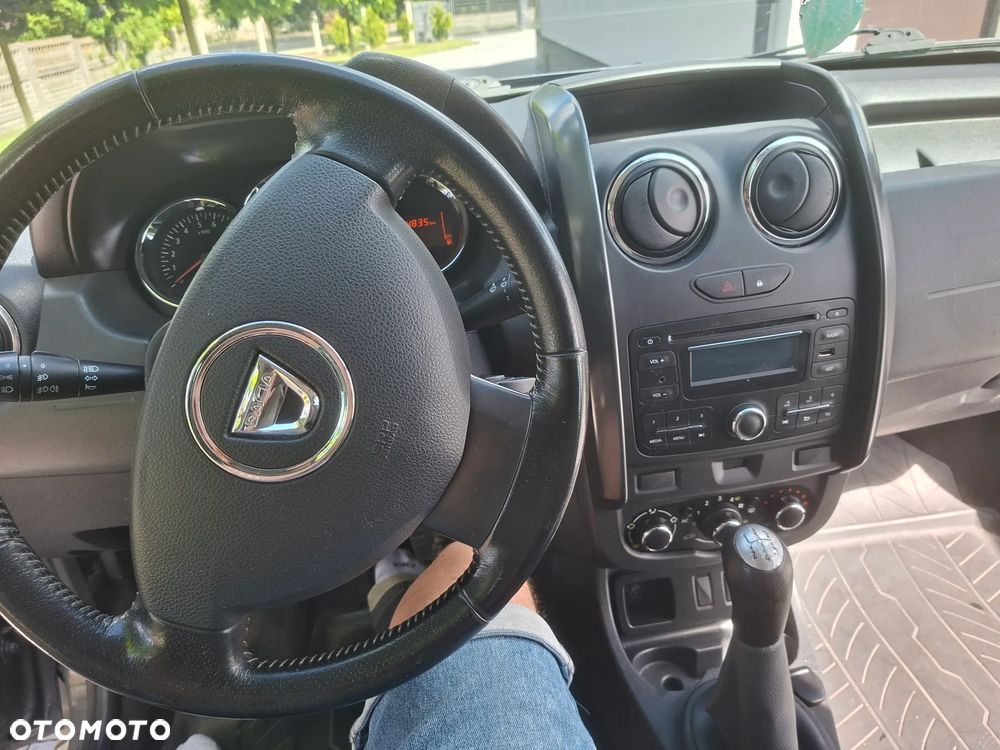 Dacia Duster 1.6 Laureate Euro5 - 11
