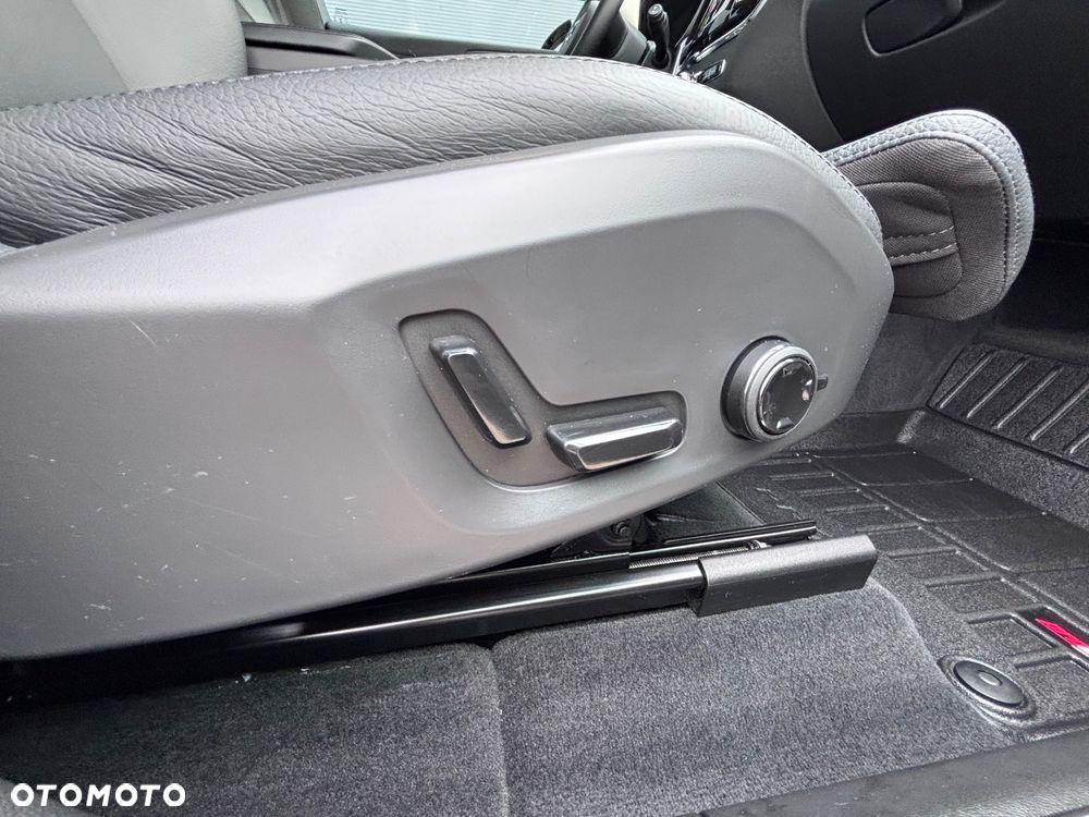 Volvo XC 60 - 32