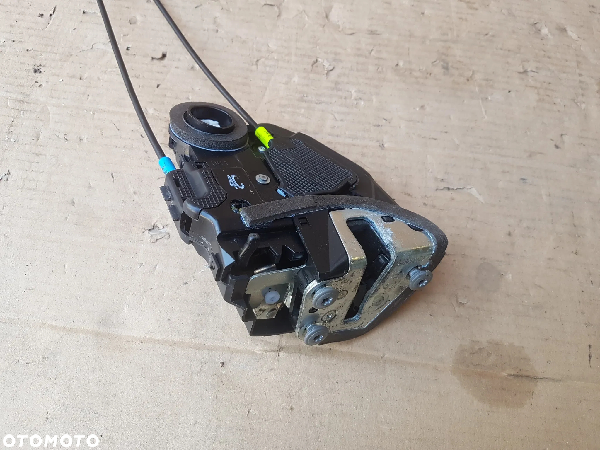 Toyota Auris II E18 zamek zamki drzwi europa  4 pin - 14