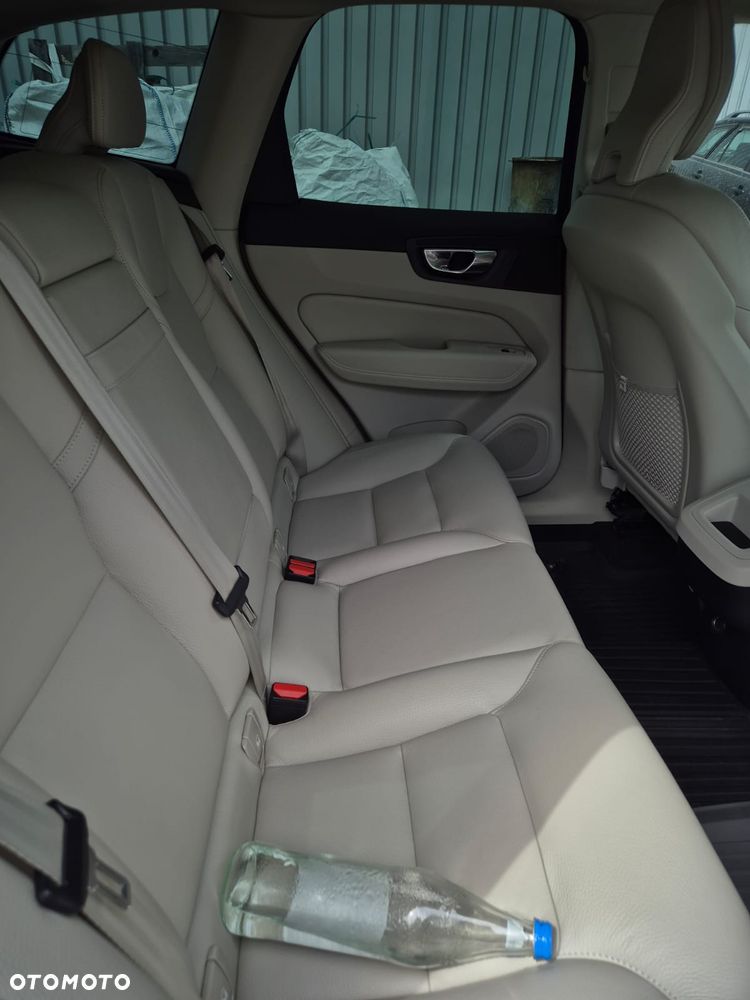 Volvo XC 60 D5 SCR AWD Inscription - 14