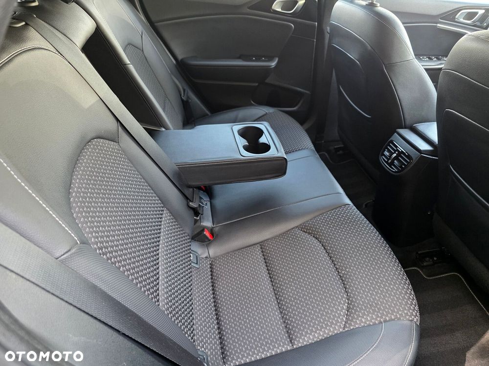 Kia Ceed - 18