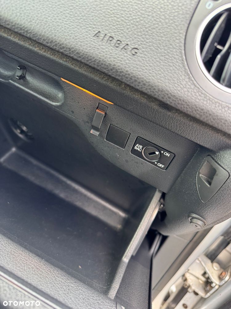 Volkswagen Golf Plus 1.6 TDI DPF BlueMotion Technology Team - 26