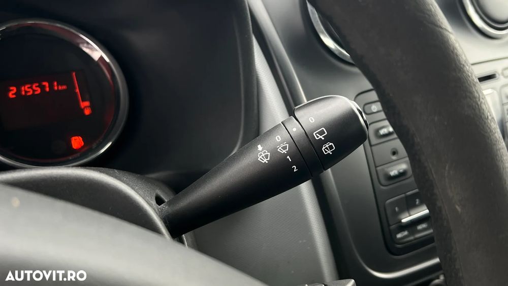 Dacia Sandero 1.5 75CP Laureate - 17