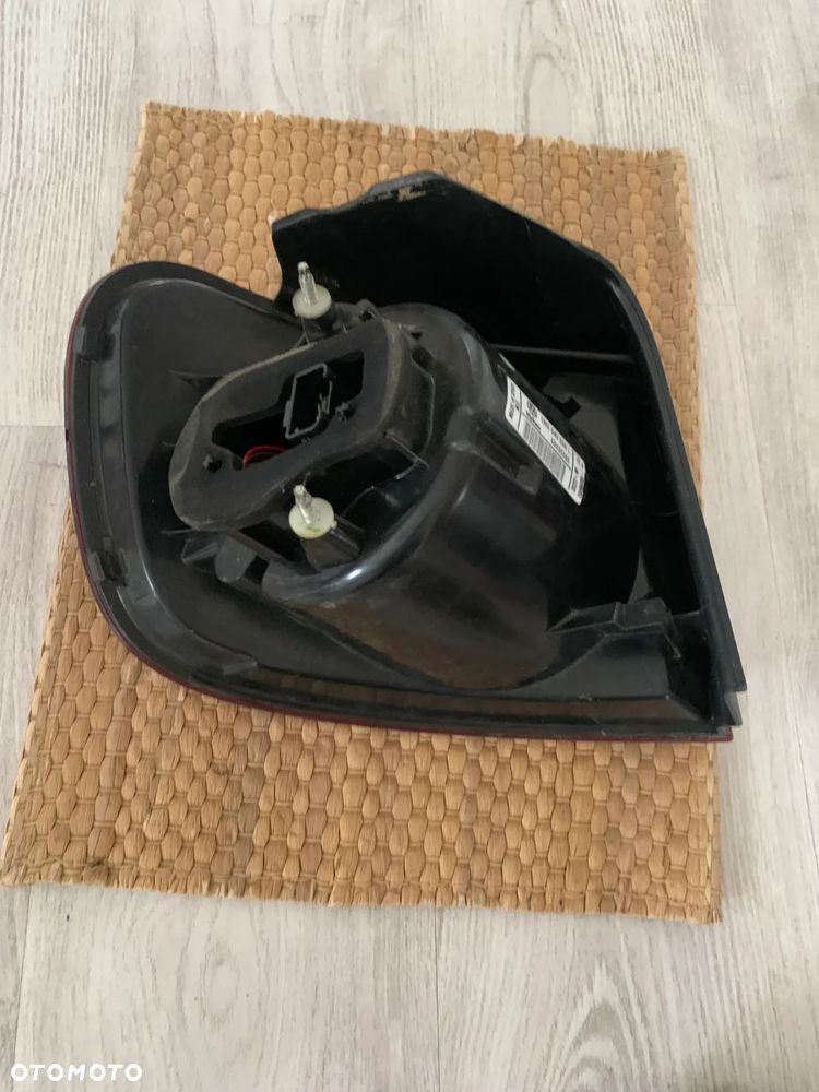 LAMPA TYLNA PRAWA VW VOLKSWAGEN GOLF V PLUS 5M0945096L - 6