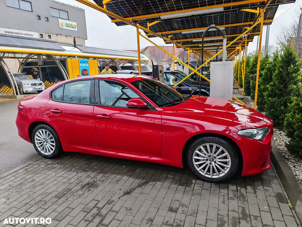 Alfa Romeo Giulia 2.0 Turbo RWD AT8 - 7