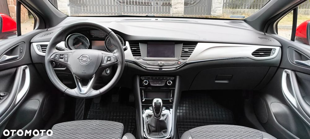 Opel Astra 1.2 T Elegance S&S - 11