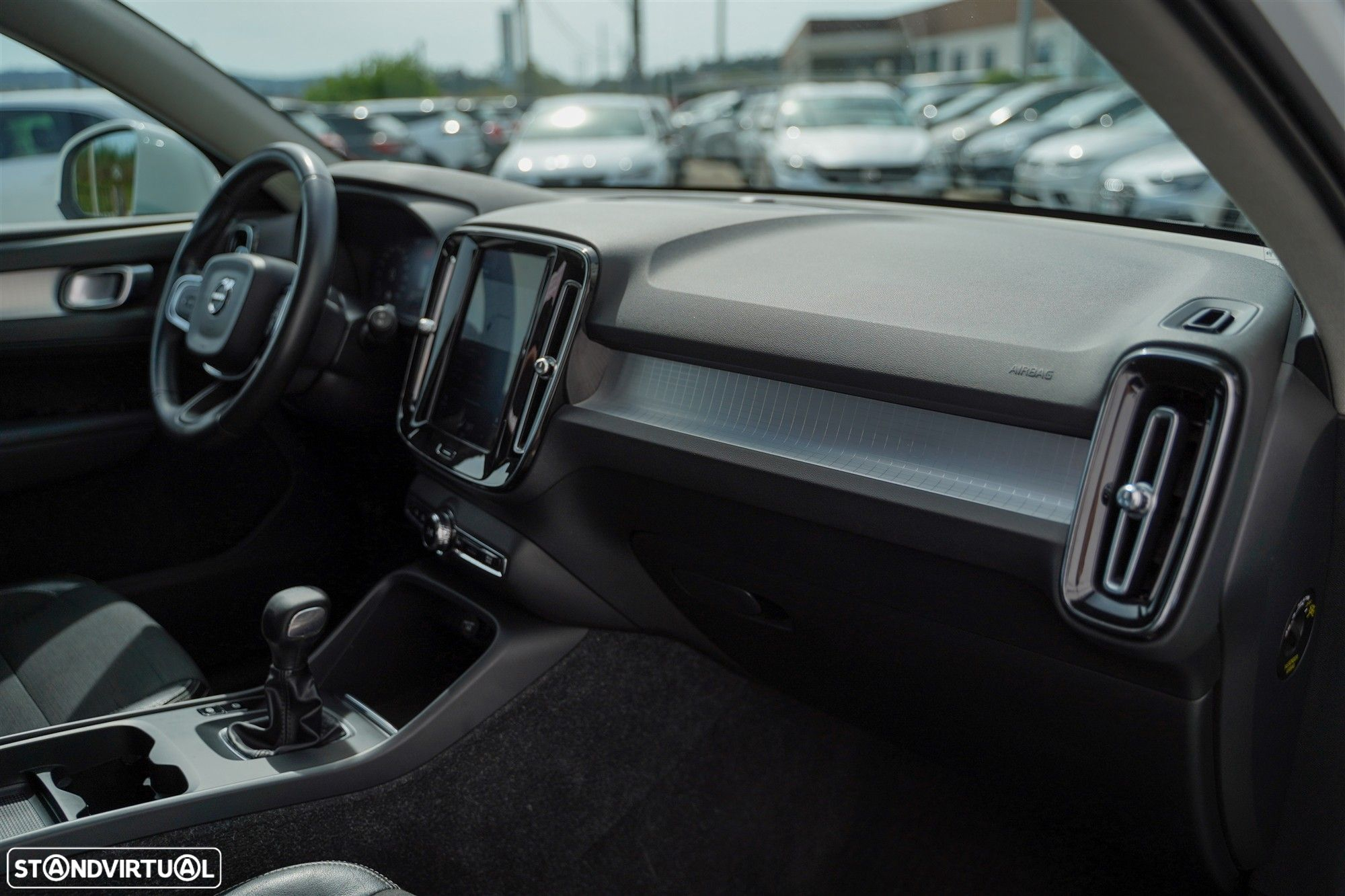 Volvo XC 40 2.0 D3 Momentum - 28