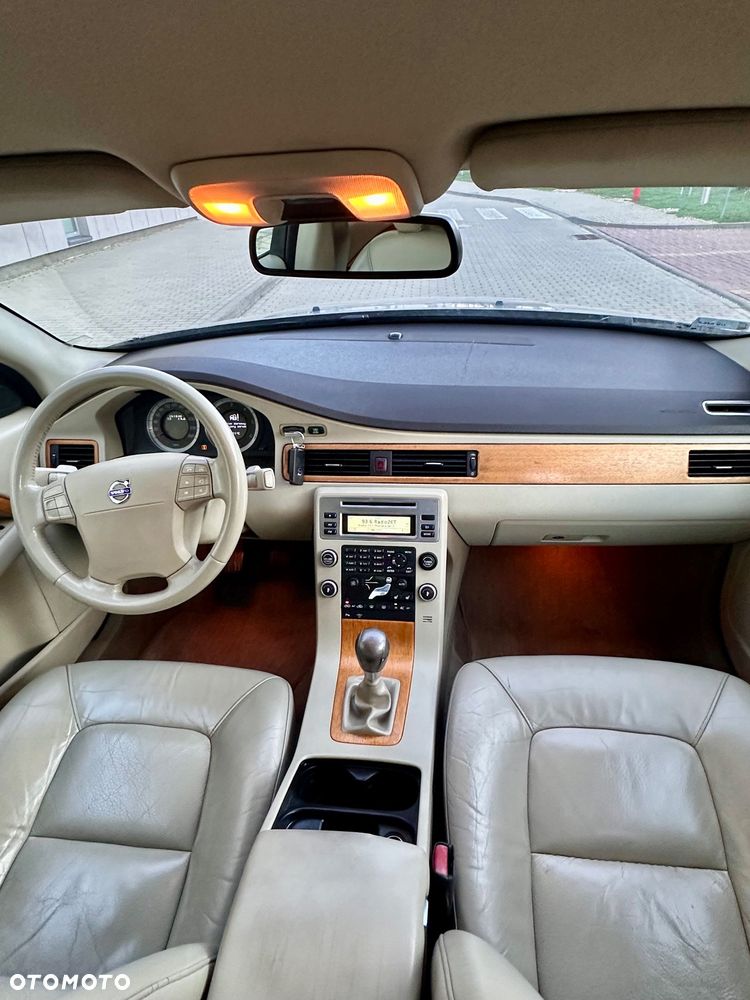 Volvo V70 2.0D Summum - 13