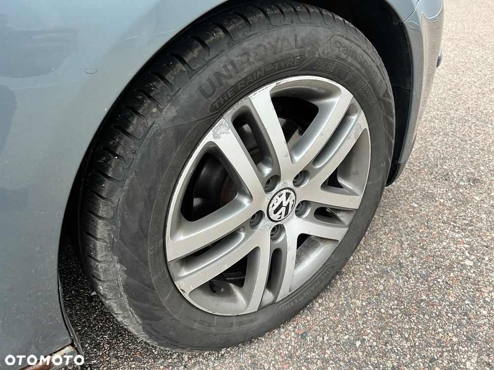 Volkswagen Golf - 23