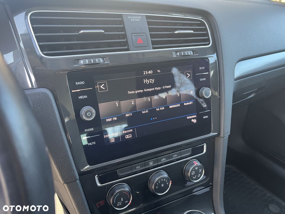 Volkswagen Golf - 8