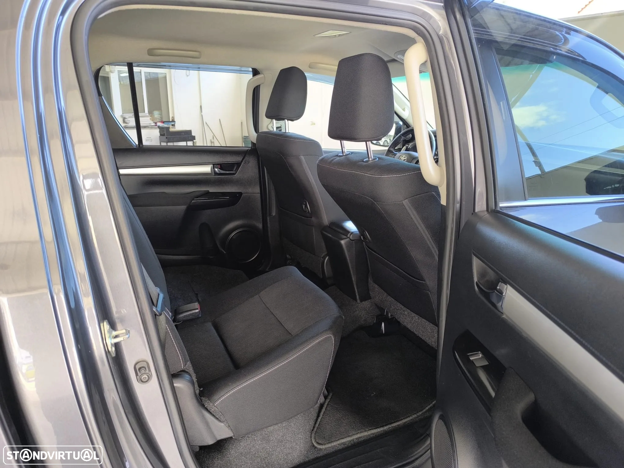 Toyota Hilux 2.4 D-4D 4WD CD Tracker - 22