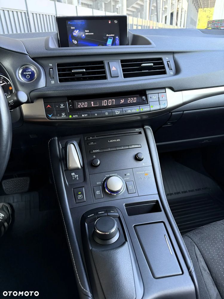Lexus CT 200h Elegance EU6 - 17
