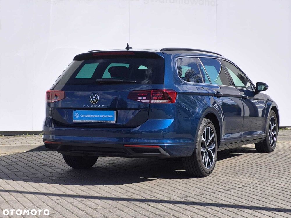 Volkswagen Passat - 2