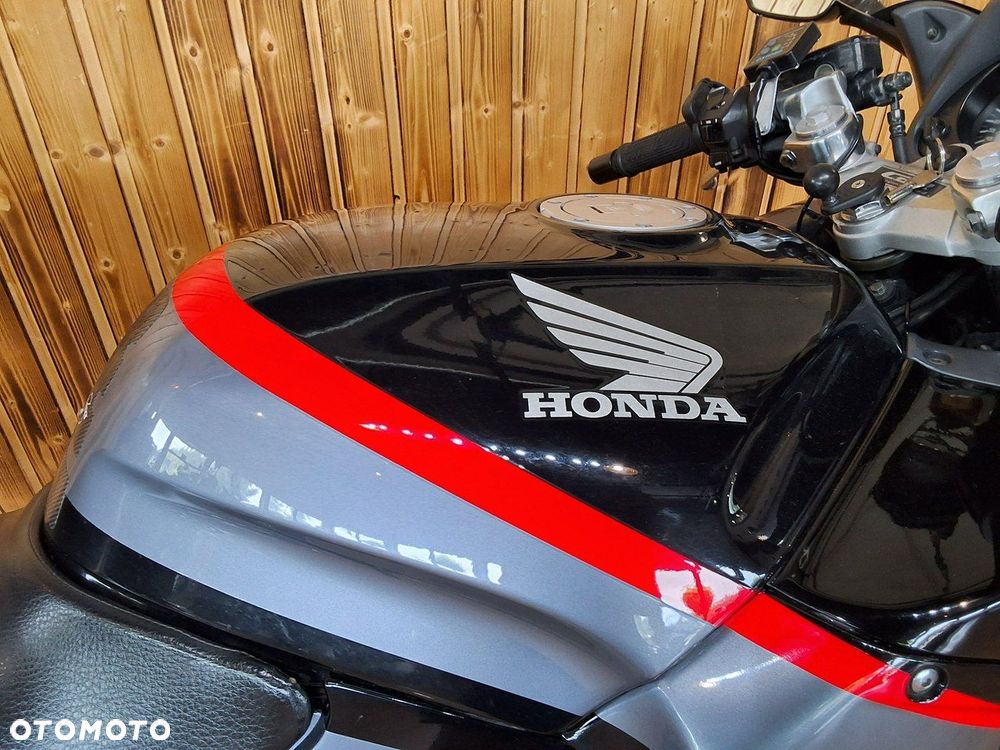 Honda CBR - 9